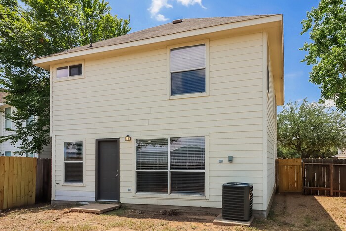 Building Photo - 6814 Strathmore Pl Ct