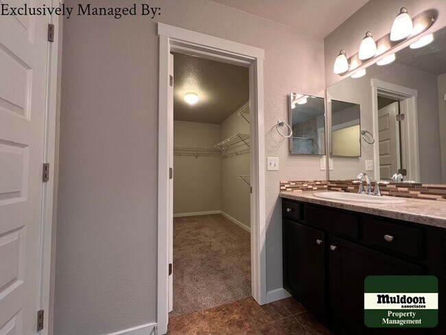 Building Photo - SEE ME TODAY! Beautiful 3 bedroom in 80910...