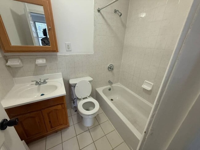 Building Photo - 92 Fountain Ave