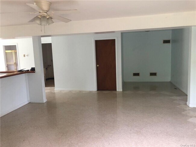 Building Photo - 552 NY-32