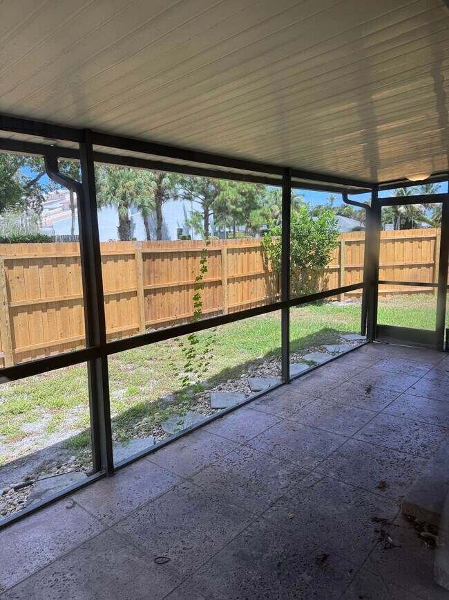 Building Photo - 121 Beaumont Ln