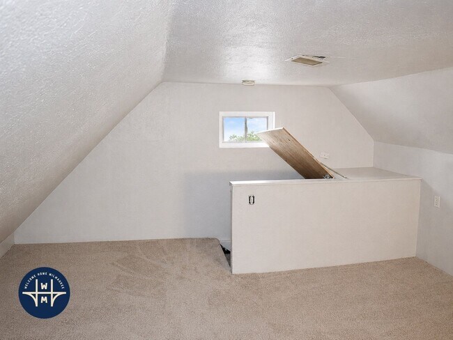 Building Photo - 2647 S Kinnickinnic Ave