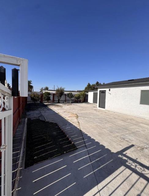 Building Photo - 1196 Del Mar Ave