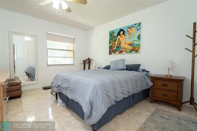 Building Photo - 13250 SW 7th Ct