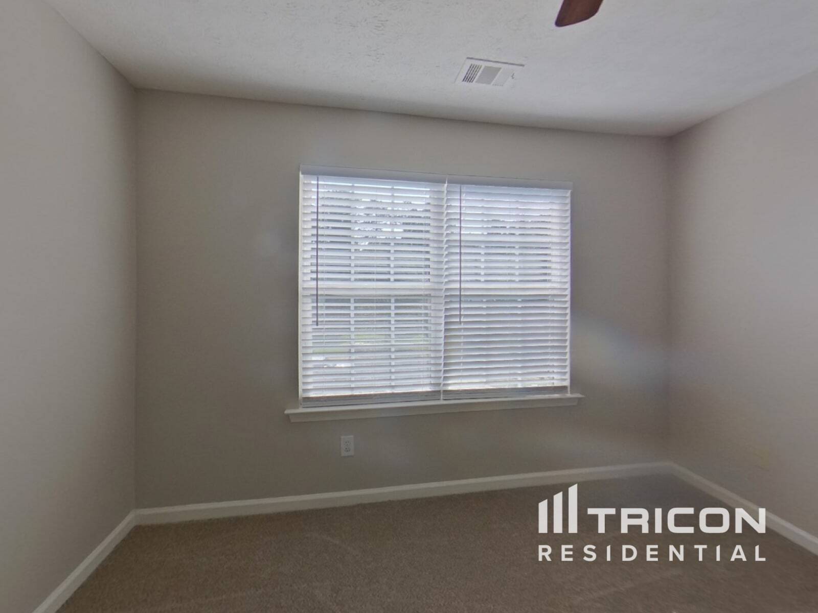 Building Photo - 157 Vinings Dr