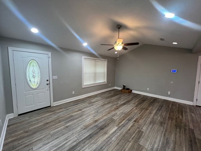 Building Photo - Available April!