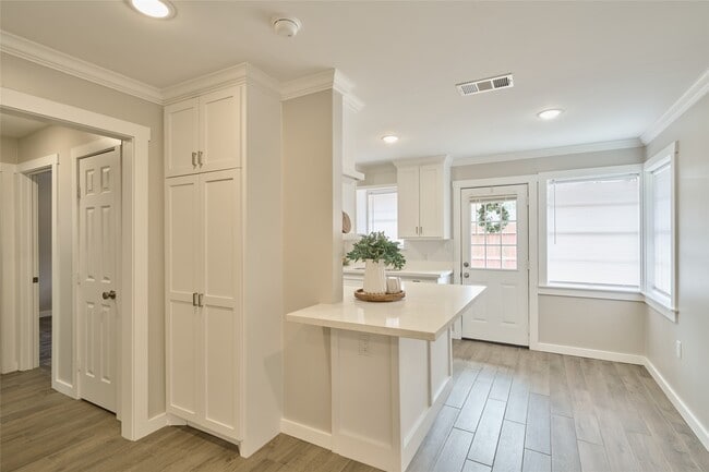 Building Photo - 309 S Magnolia St