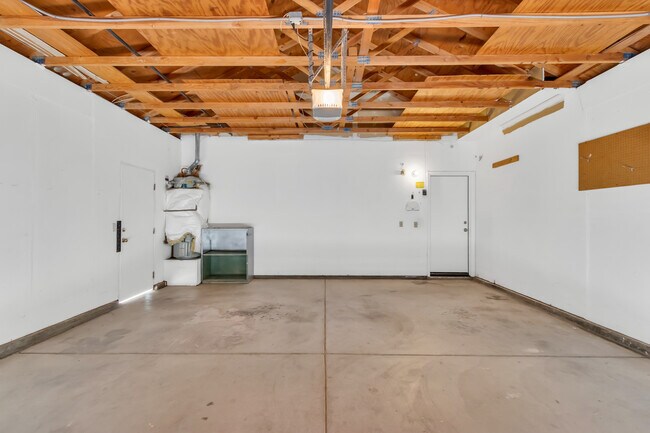 Building Photo - 9332 Caulfield Dr
