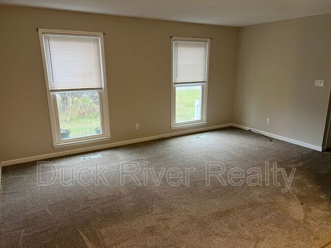 Building Photo - 203 Hunter Dr