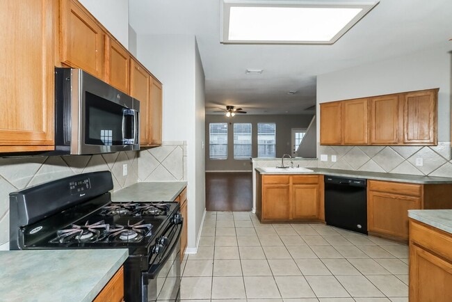 Building Photo - 12146 Landsdown Ridge Way