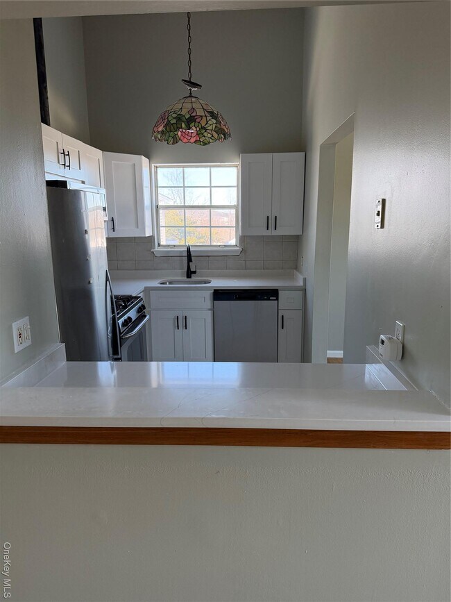 Building Photo - 25 Lexington Hills Rd