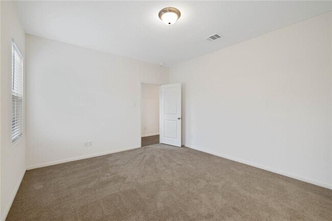 Building Photo - 329 Flower Smith Ln