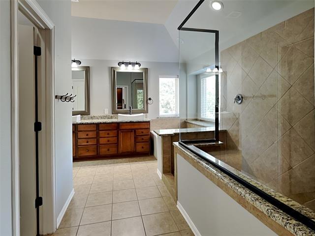 Building Photo - 229 Carrington Ln
