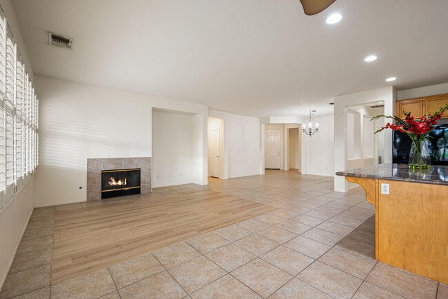 Building Photo - 82631 Redford Way