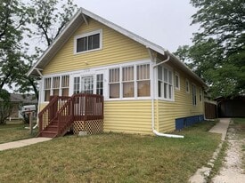 Building Photo - 709 Farlow Ave