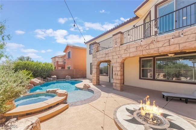 Building Photo - 9592 Staff Ln