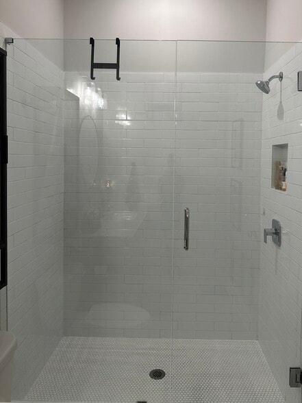 Building Photo - 1296 Longreen Ter NW