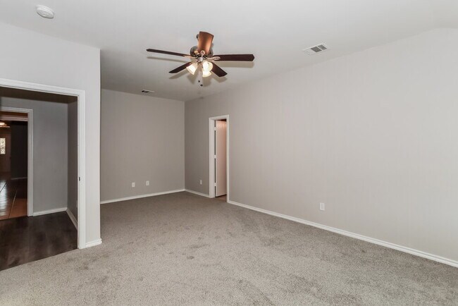 Building Photo - 12419 Pinestraw Rd