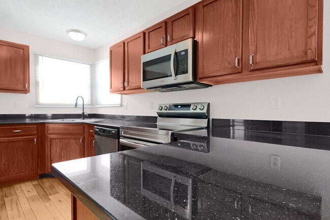 Building Photo - 3 Bedroom Home For Rent