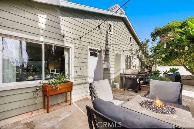 Building Photo - 352 Thalia St