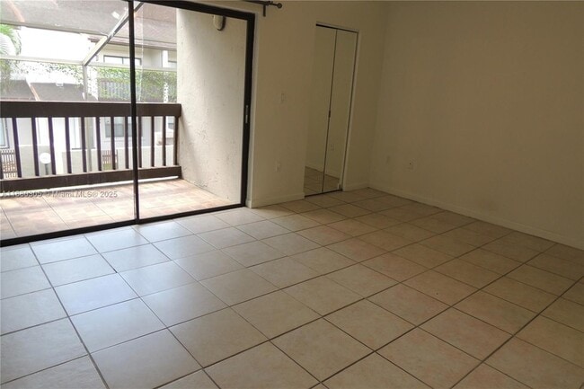 Building Photo - 10104 NW 41st St