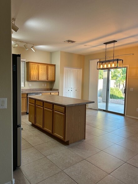 Building Photo - 17923 W Port Au Prince Ln