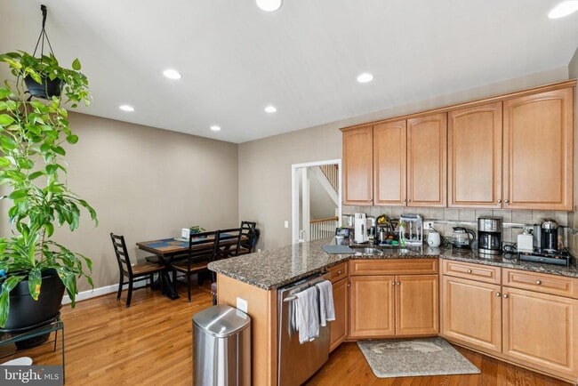 Building Photo - 2205 Greywing St