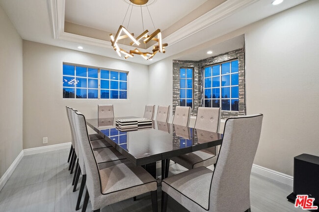 Building Photo - 10627 Ashton Ave