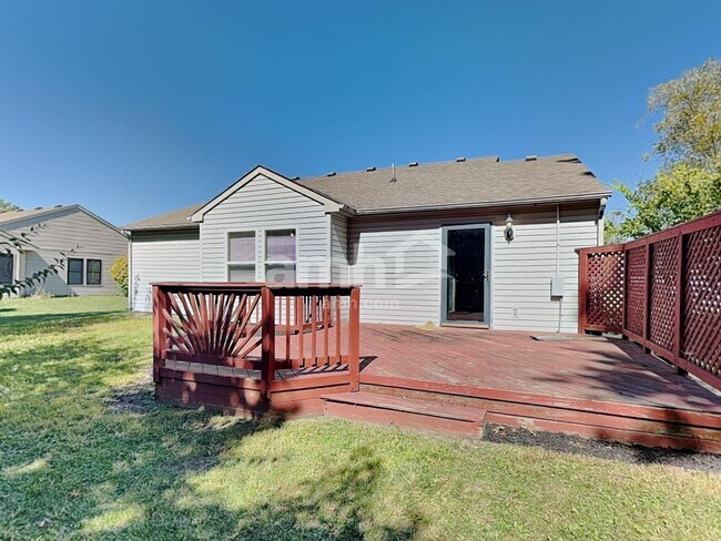 Building Photo - 2092 Meadowlark Ln