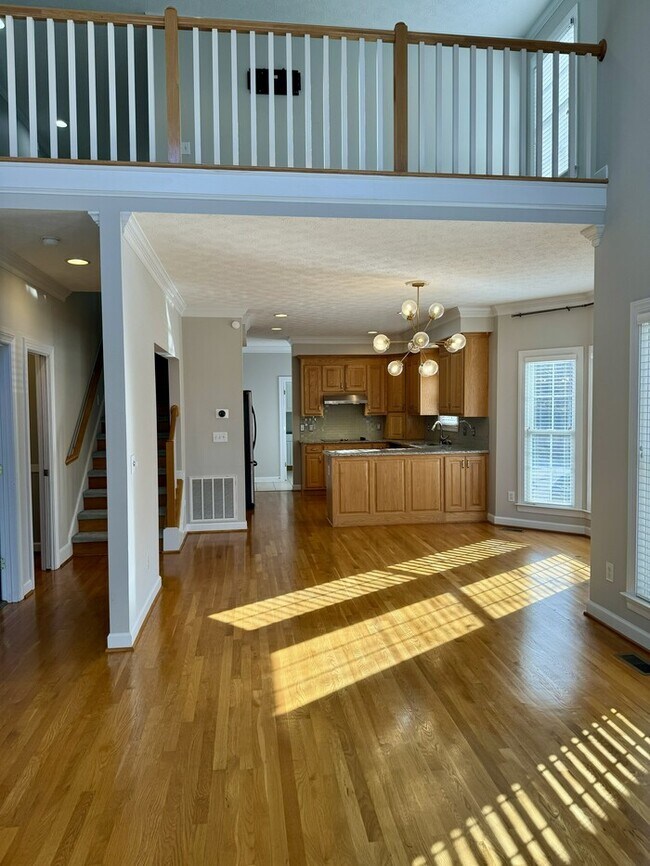 Building Photo - Port Warwick Luxury attached Home End Unit