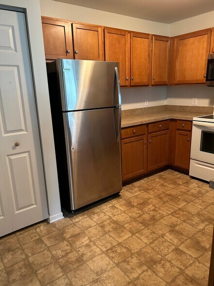 Building Photo - 132 Bertram Dr