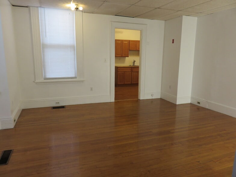 Building Photo - 285 Fayette St