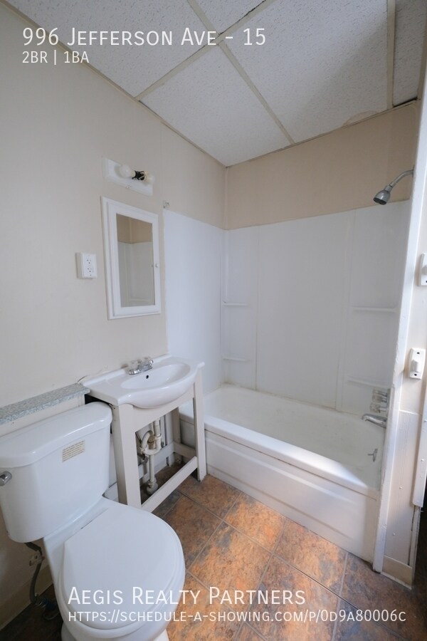 Building Photo - WASHINGTON, PA AMAZING VALUE (2Bed 1 BATH)