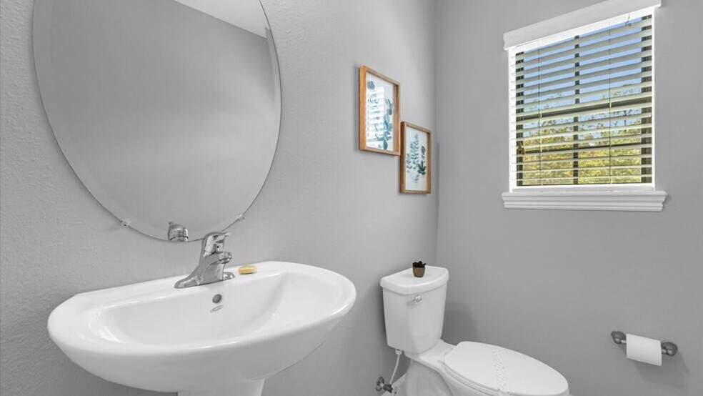 Building Photo - 14545 Damai Ln