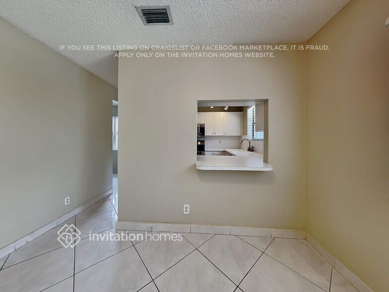 Building Photo - 454 Cactus Cir