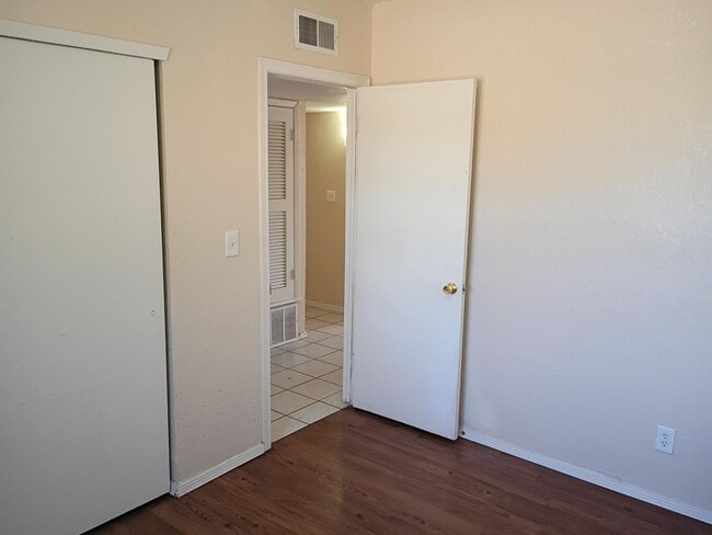 Building Photo - Great Northeast Home