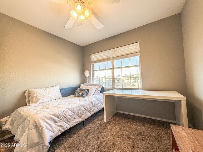 Building Photo - 5057 E Delta Ave