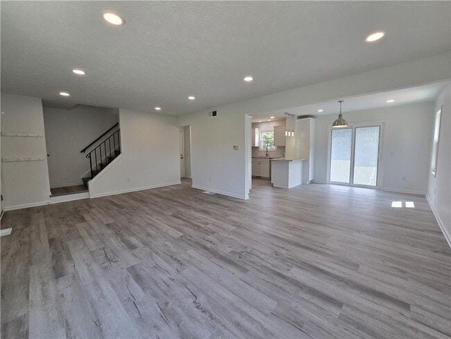 Building Photo - 51 Grangerford Heights