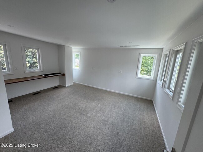 Building Photo - 2904 Riedling Dr