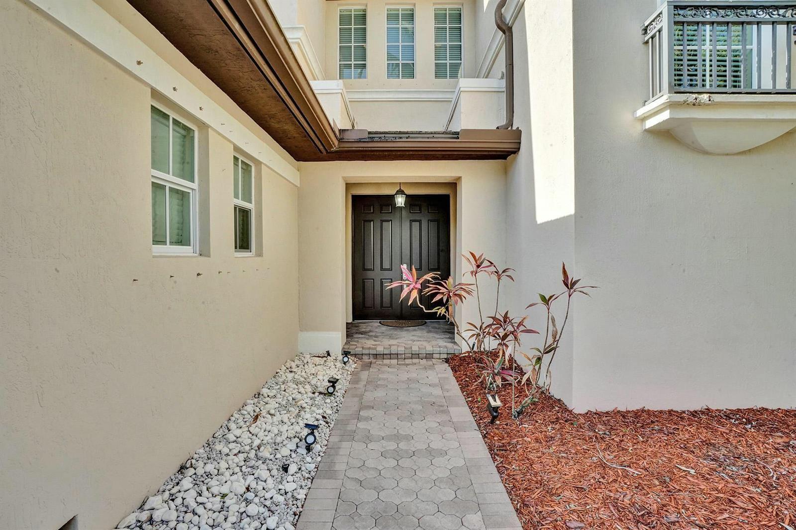 Building Photo - 10640 NW 83rd Ct