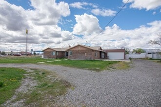 Building Photo - 92 N 2300 W