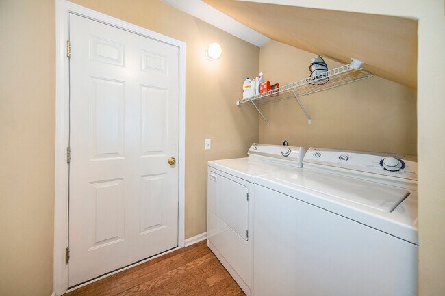 Building Photo - 42749 Patty Ln