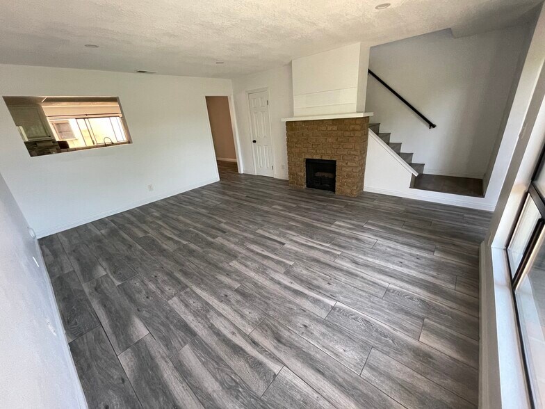 Building Photo - 8211 Rosemead Blvd