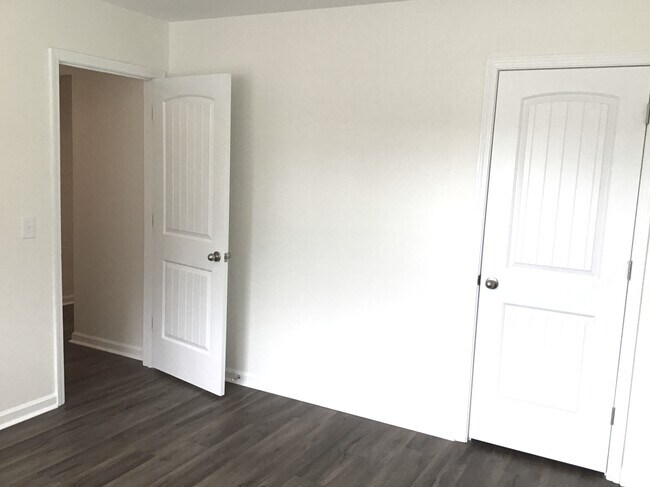 Building Photo - 999 Jt Westfield Dr