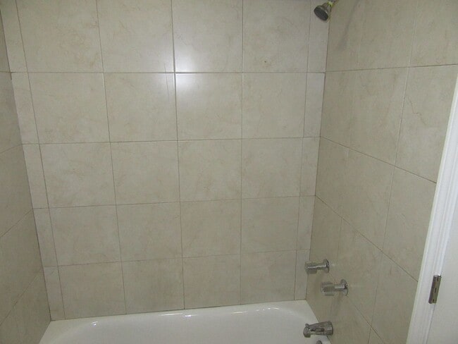 Building Photo - 2912 Sequoia Ave