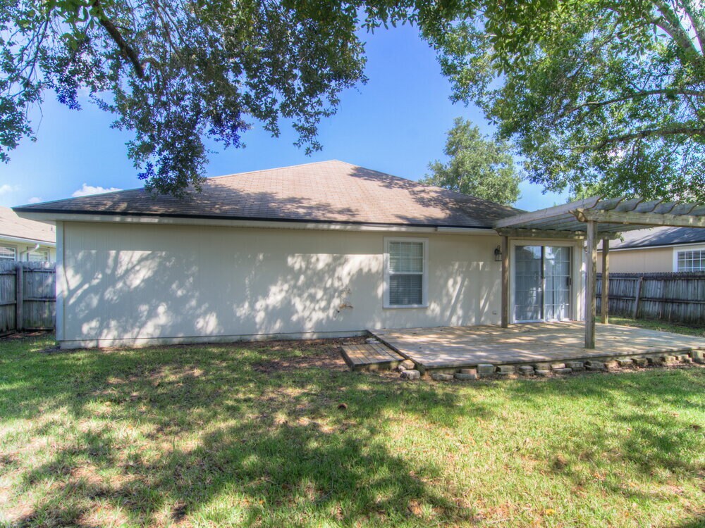 Building Photo - 1588 Glen View St