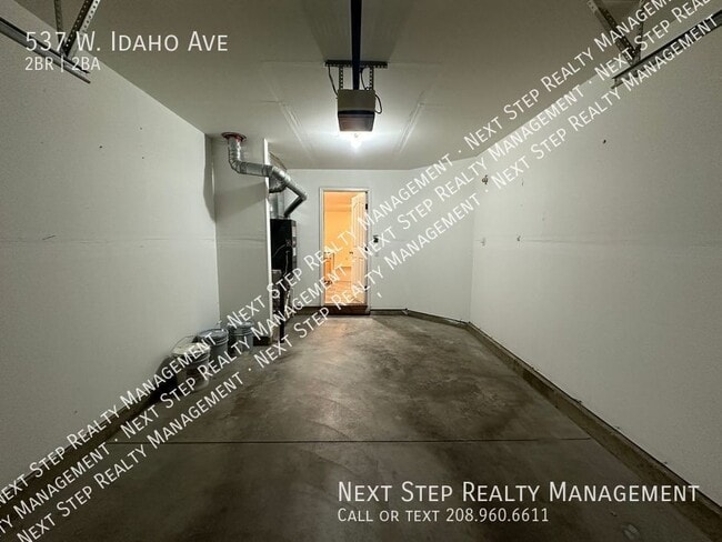 Building Photo - 537 W Idaho Ave