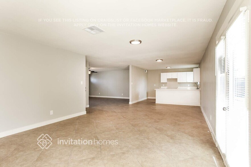 Building Photo - 4512 N 81st Dr