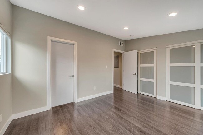 Building Photo - Modern Elegance & Effortless Style l 4BR Santa Clara Home