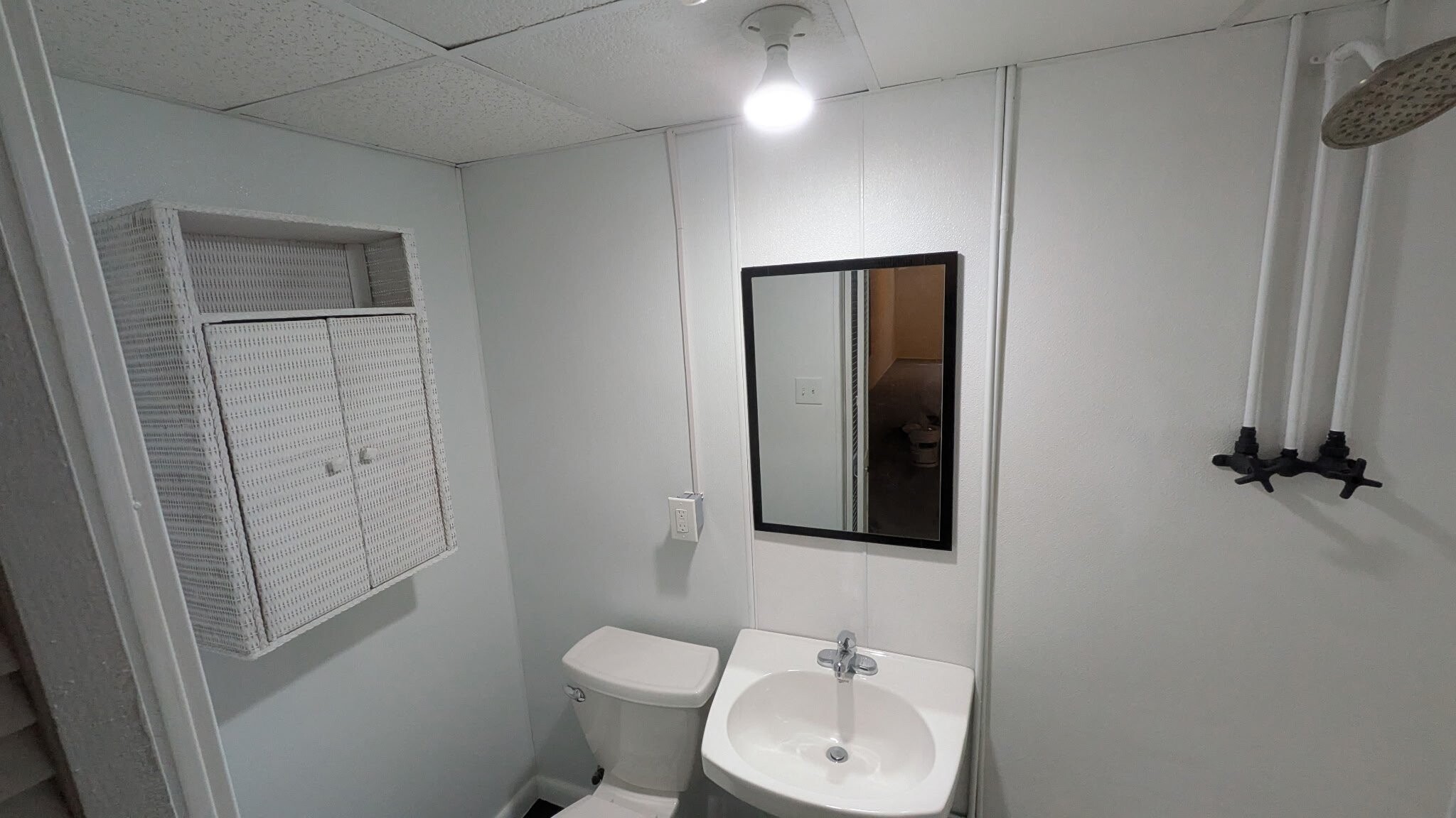 Building Photo - 561 Williams Ave